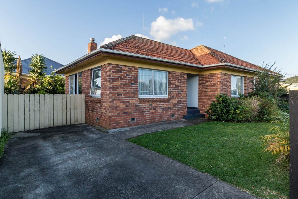 2B Curtis Street, Kensington, Whangarei - Carousel 1