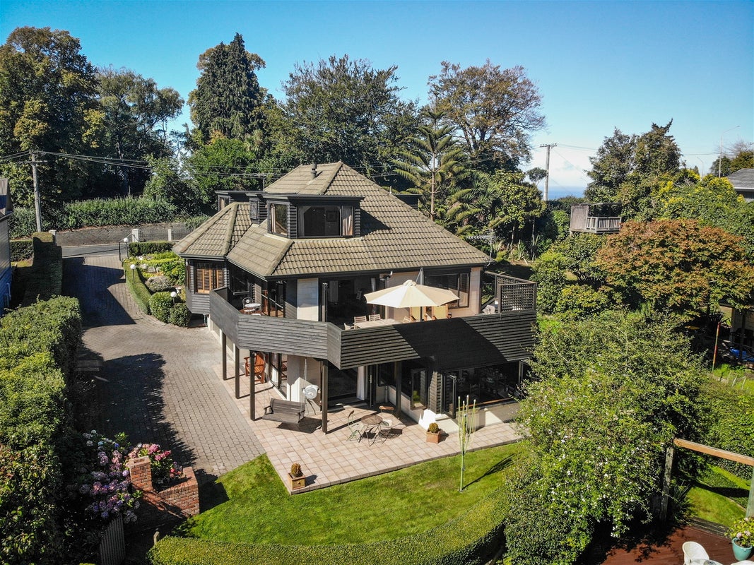 33 Littlebourne Road, Roslyn, Dunedin - Carousel 1