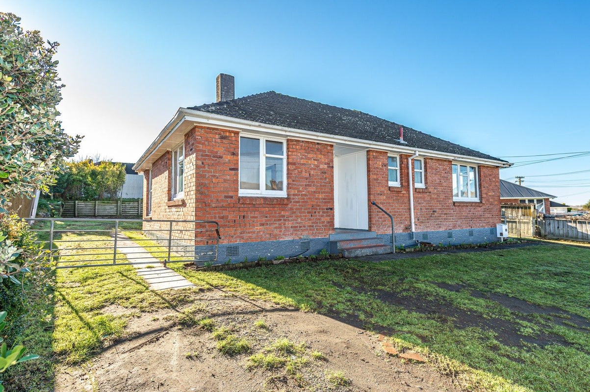 10 Churchill Crescent, Tawhero, Whanganui - Carousel 1
