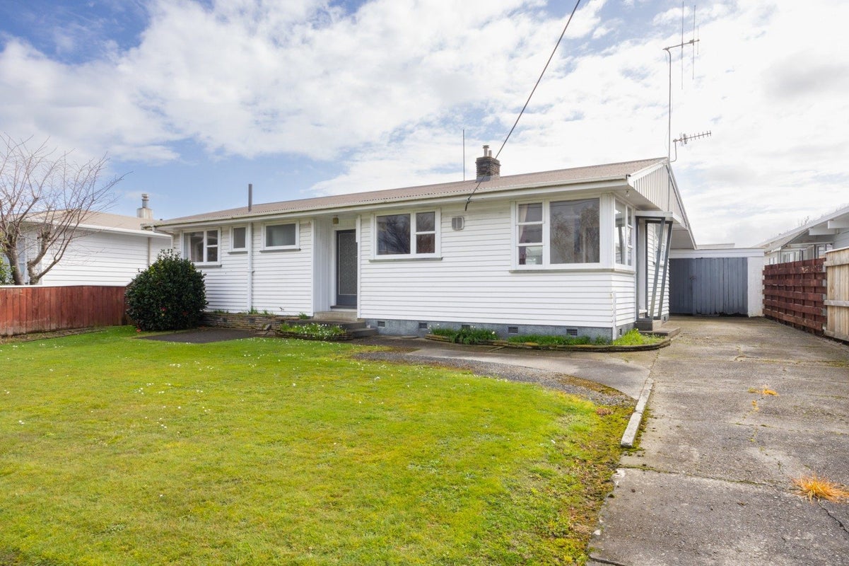74 Fairs Road, Milson, Palmerston North - Carousel 1