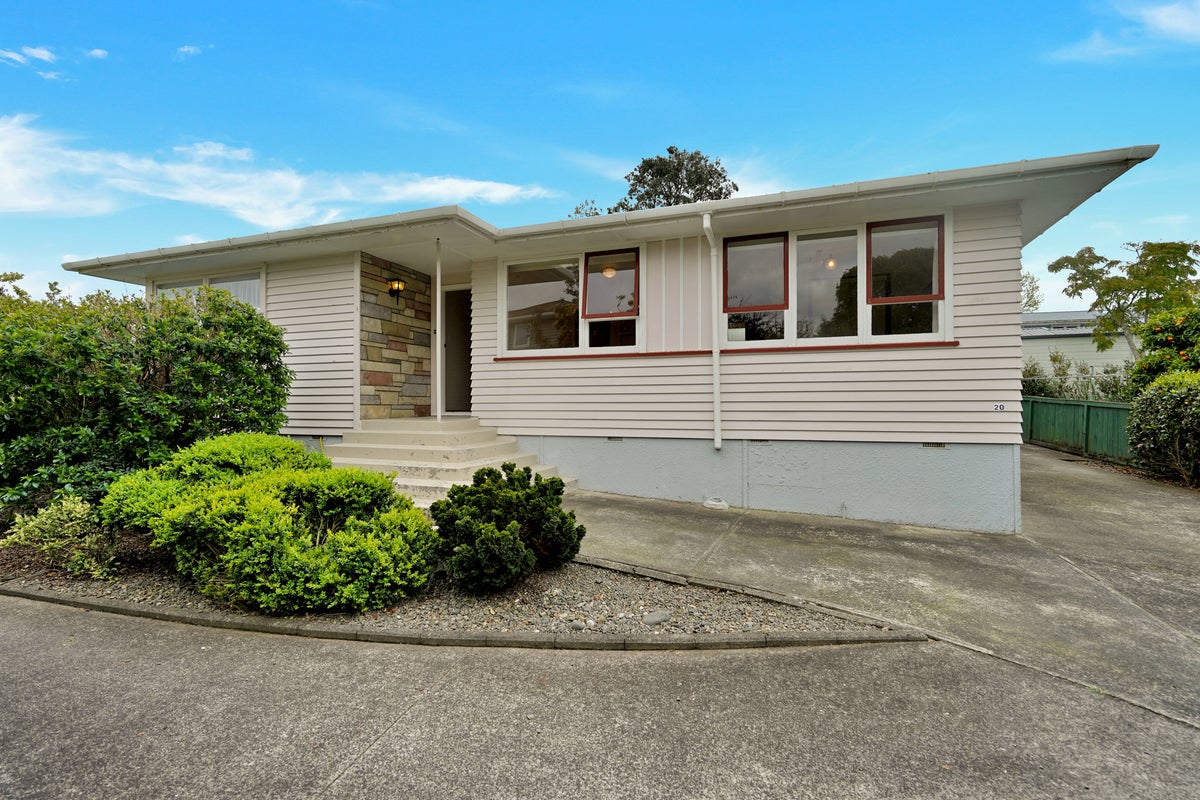 20 Thomas Avenue, Te Atatu Peninsula, Auckland - Carousel 2