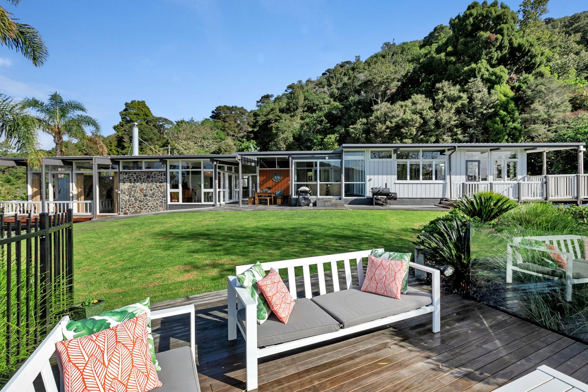 232 Western Hills Drive, Kensington, Whangarei - Carousel 1