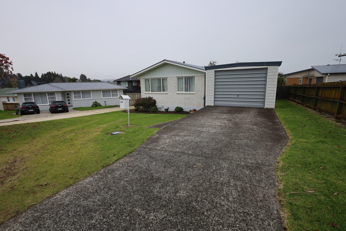 381A Ngatai Road, Bellevue, Tauranga - Carousel 1