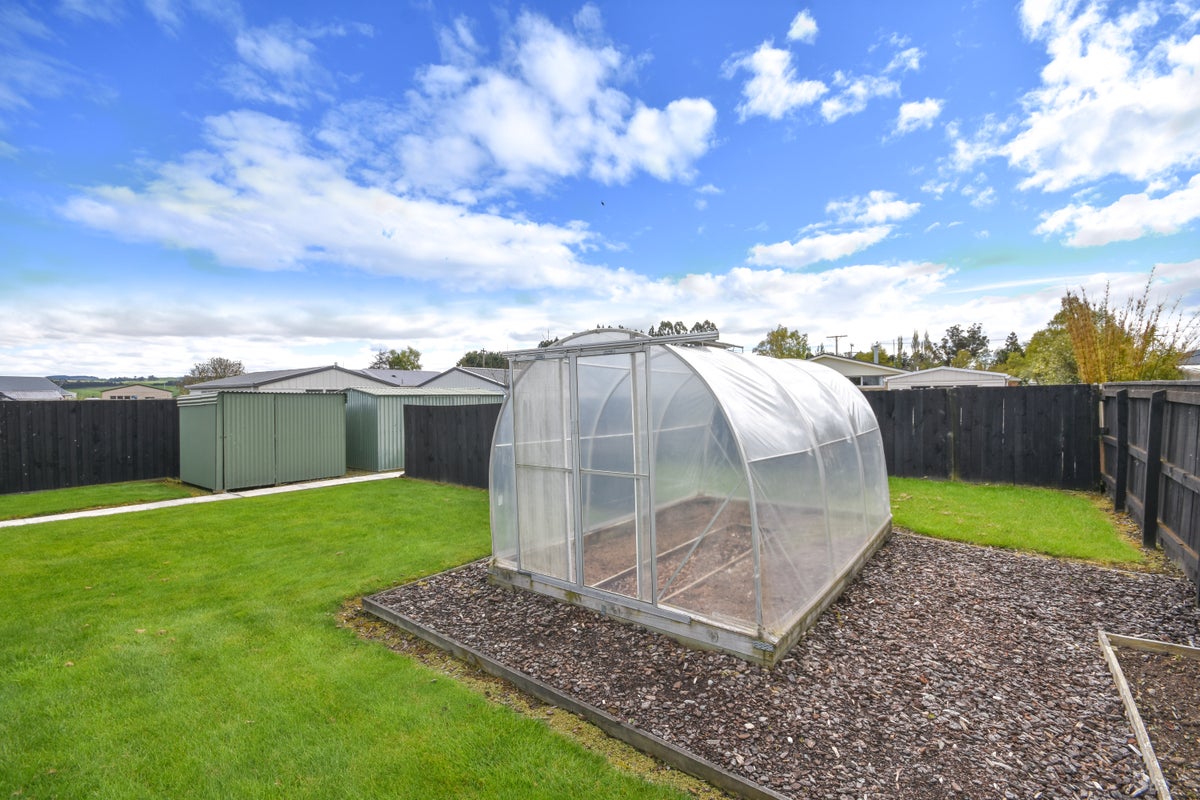 16 Cross Street, Milton - Carousel 29