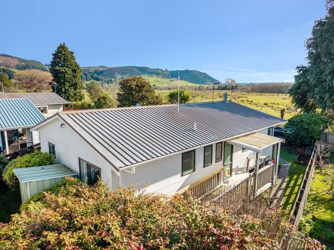 35b Aquarius Drive, Kawaha Point, Rotorua, Bay Of Plenty - Carousel 1