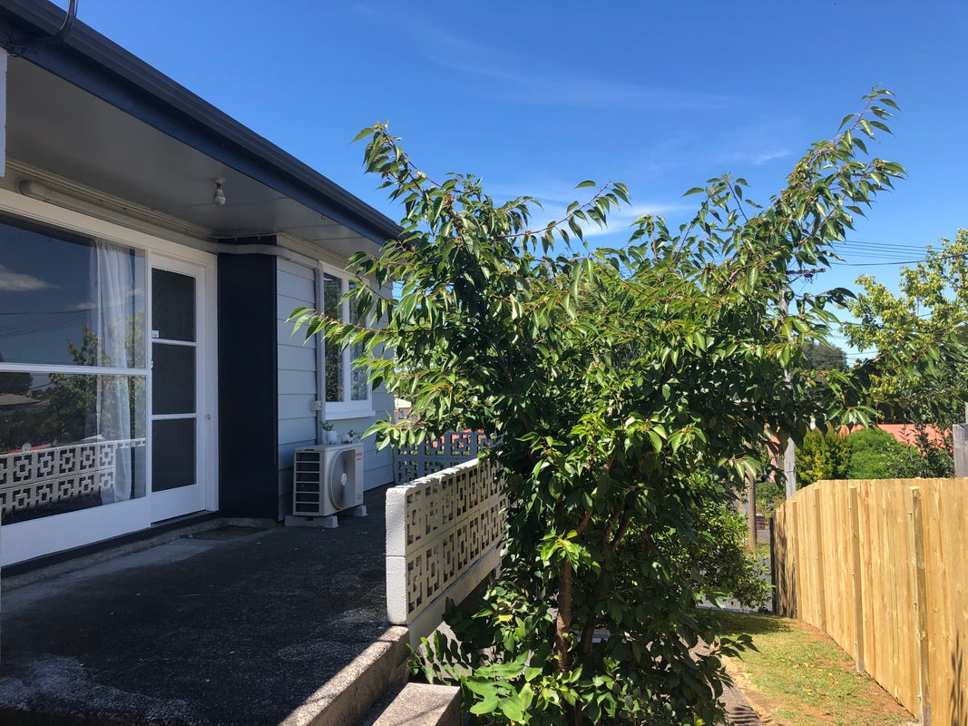 1/37 Aurora Terrace, Hillcrest, Hamilton - Carousel 1