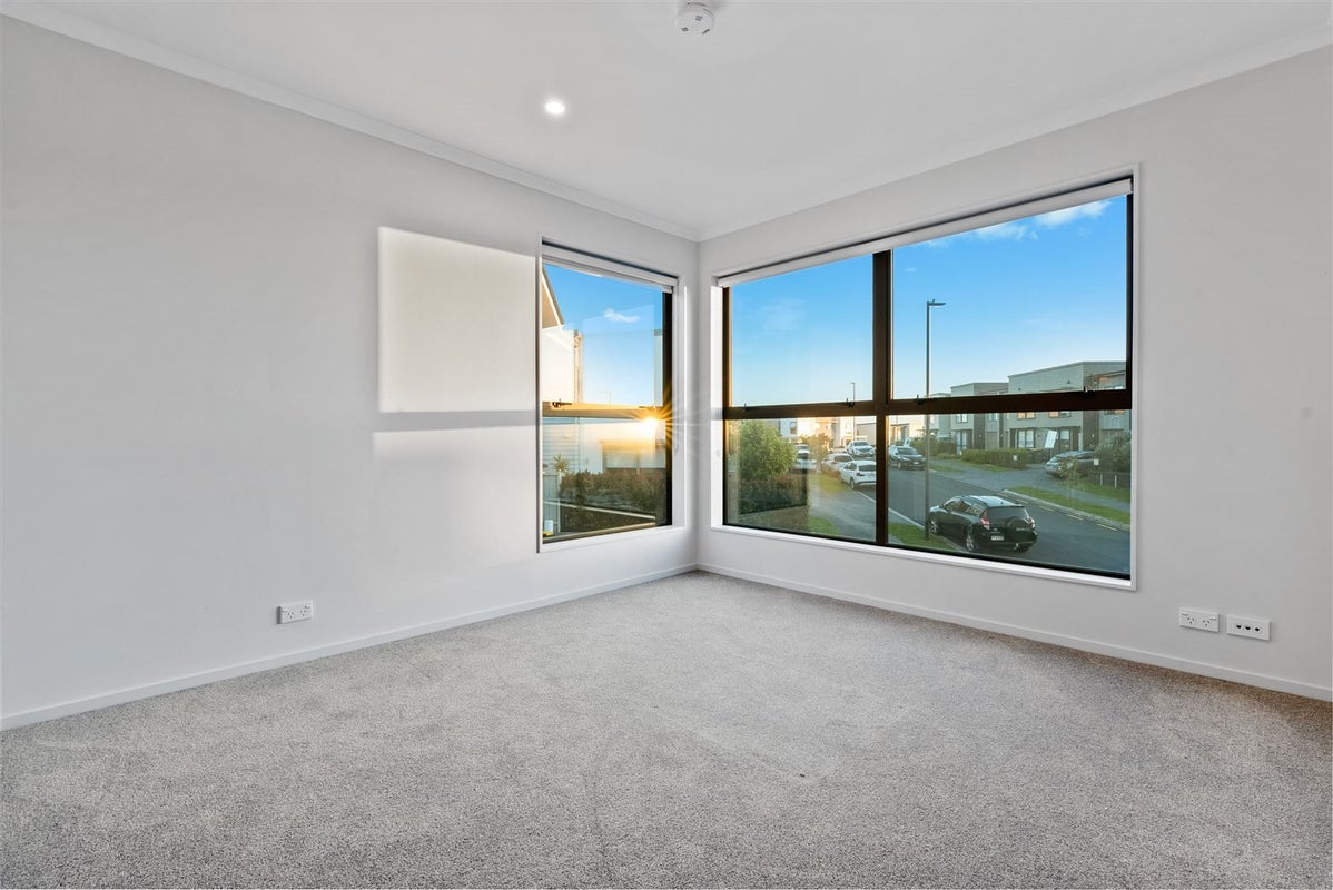 40 Matairangi Avenue, Totara Heights, Auckland - Carousel 14