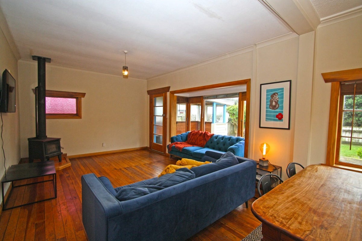 25 Roy Terrace, Moturoa, New Plymouth - Carousel 2