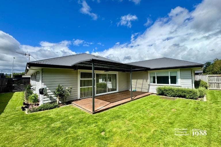 31 Freedom Drive, Kelvin Grove, Palmerston North - Carousel 23