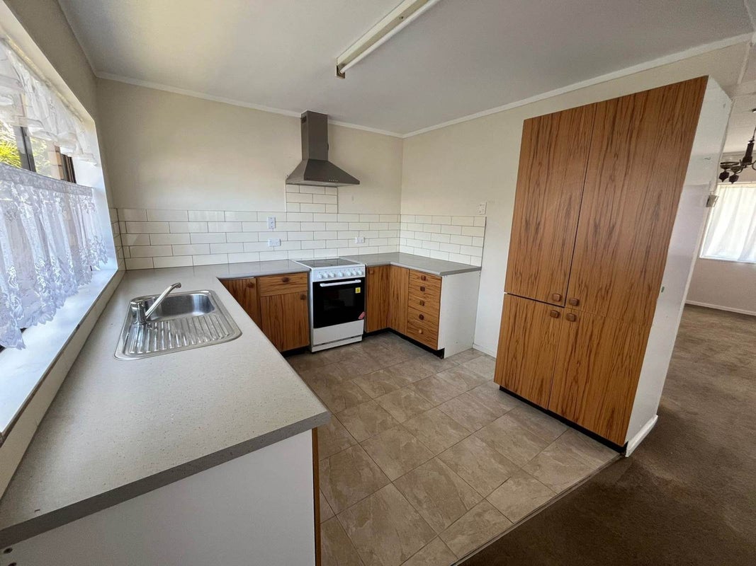 3/17 Queen Mary Avenue, New Lynn, Auckland - Carousel 1