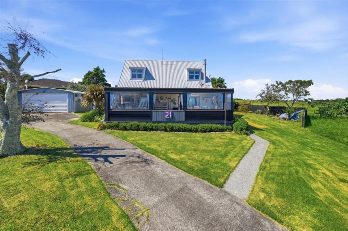 21 Whenuariri Place, Maketu, Te Puke - Carousel 1