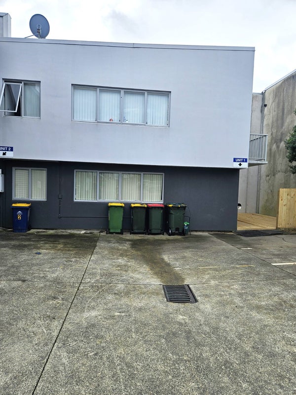 1/4 Dallan Place, Rosedale, Auckland - Carousel 2