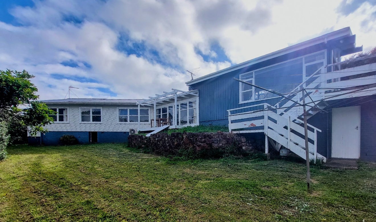 23 Warren Avenue, Three Kings, Auckland - Carousel 1