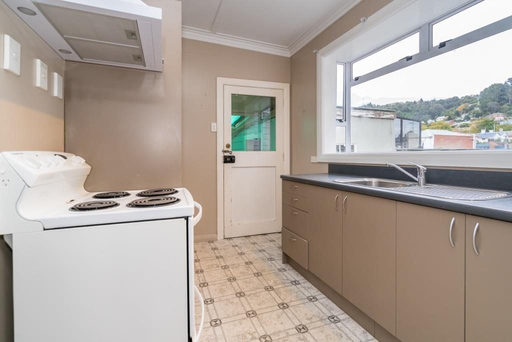 2 Ranfurly Street, Caversham, Dunedin - Carousel 2
