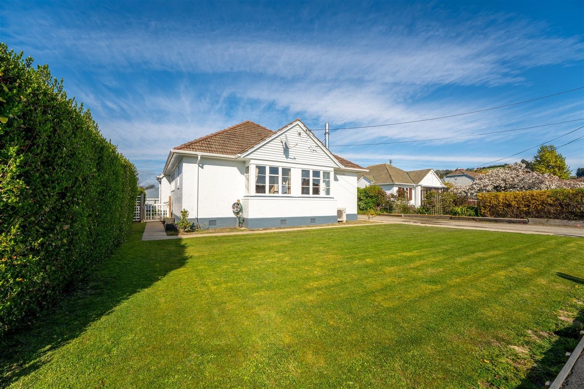 1 Farnham Street, Oamaru North, Oamaru - Carousel 14