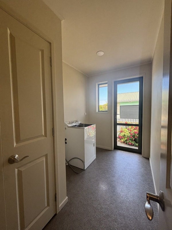 441 Thames Highway, Oamaru North, Oamaru - Carousel 7