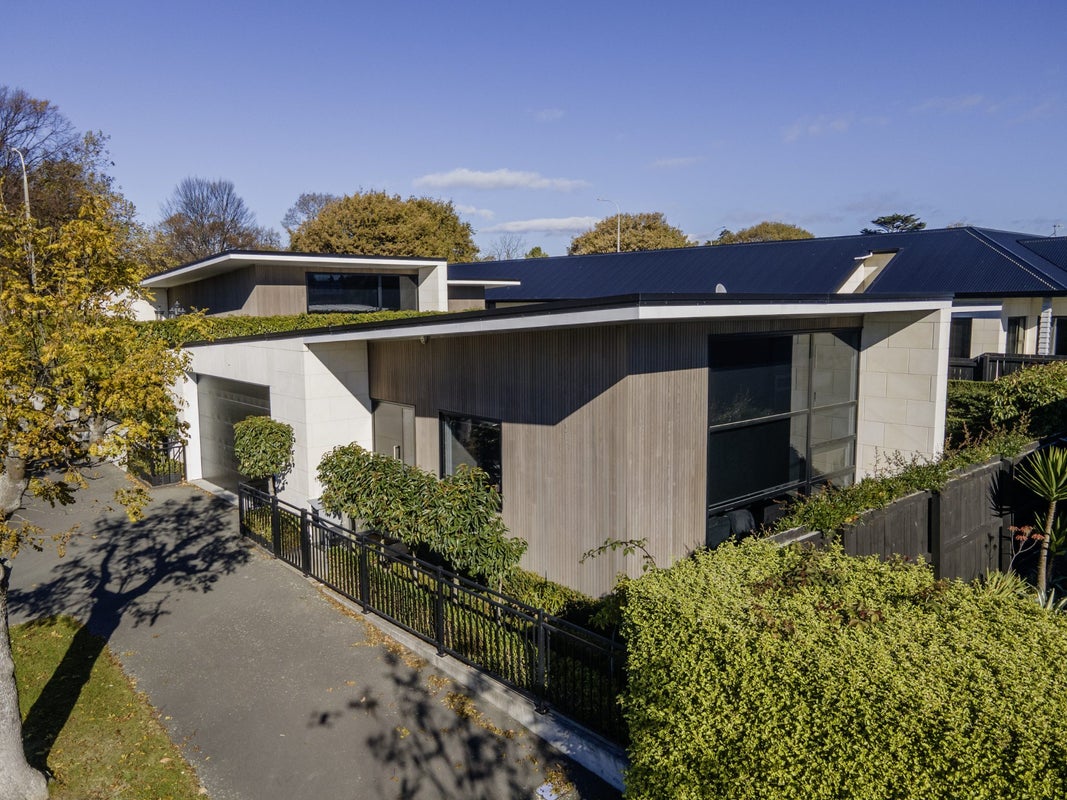 13 Memorial Avenue, Parkside, Timaru - Carousel 1