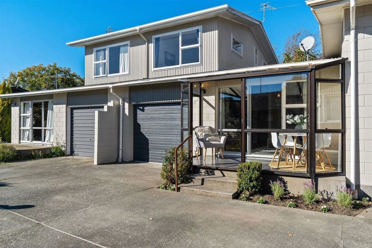 2/32 Abberley Crescent, St Albans, Christchurch - Carousel 1