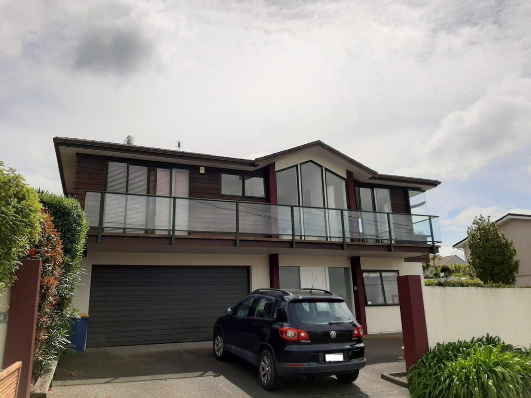 20 Oban Road, Browns Bay, Auckland - Carousel 1