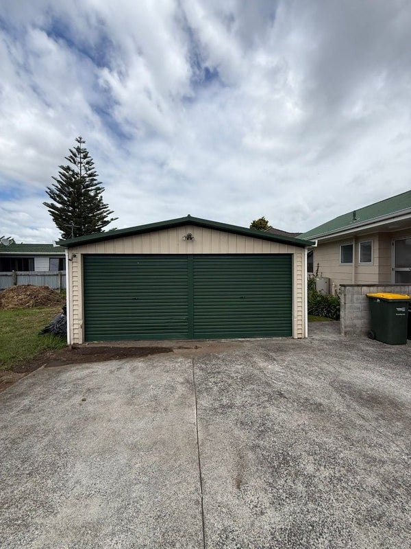 2/114 Clevedon Road, Papakura, Papakura - Carousel 15