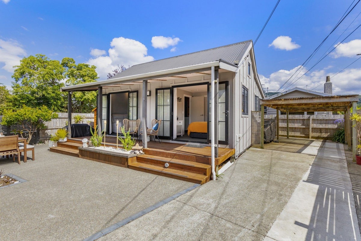 12 Heretaunga Square, Silverstream, Upper Hutt - Carousel 2
