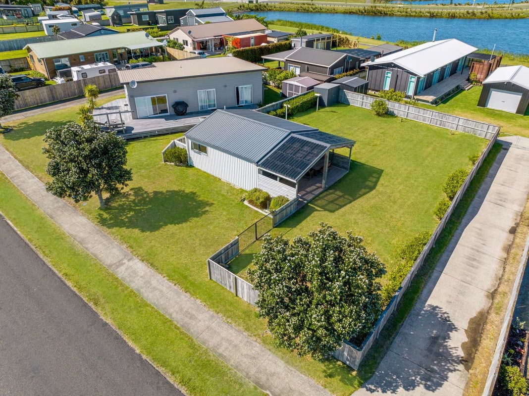 184 Ngaio Drive, Matarangi - Carousel 1