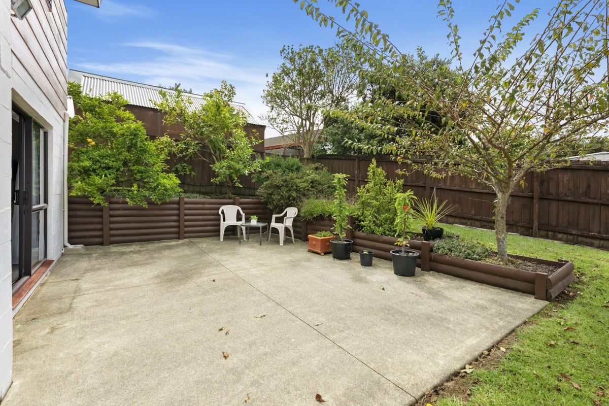 8 Coubray Place, Botany Downs, Auckland - Carousel 16