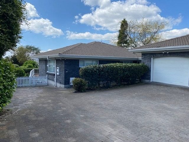 16B Mahana Place, Springfield, Rotorua - Carousel 1