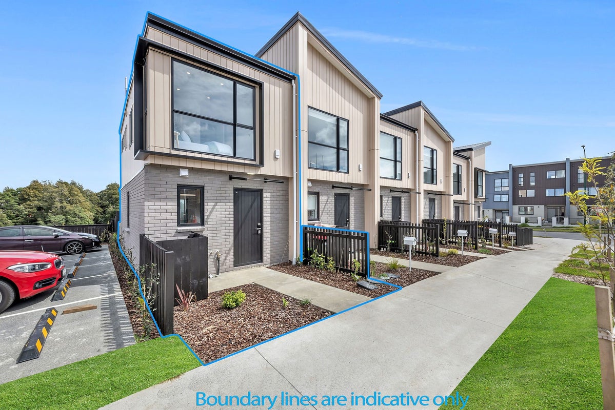 11 Rana Road, Flat Bush, Auckland - Carousel 1