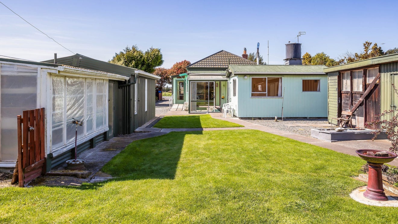 1411 Main North Road, Waikuku, Rangiora - Carousel 1