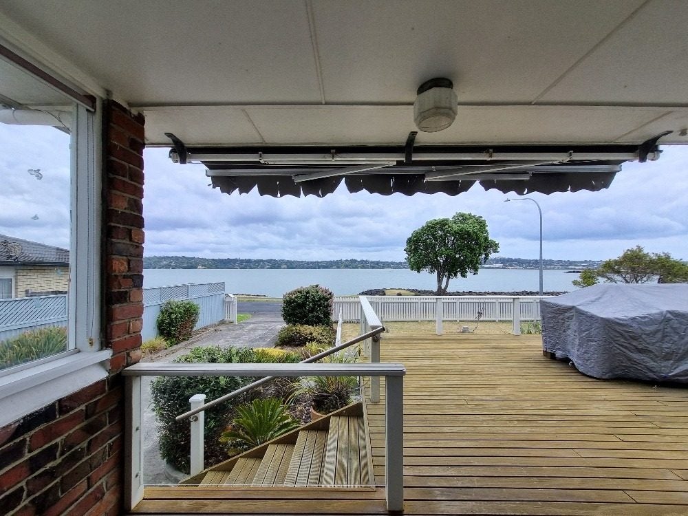 49 Kiwi Esplanade, Mangere Bridge, Auckland - Carousel 2