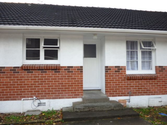 2/62 Gibbons Street, Ebdentown, Upper Hutt - Carousel 1