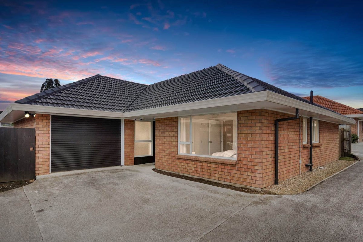 2/84 Wallace Road, Papatoetoe, Manukau City, Auckland - Carousel 1