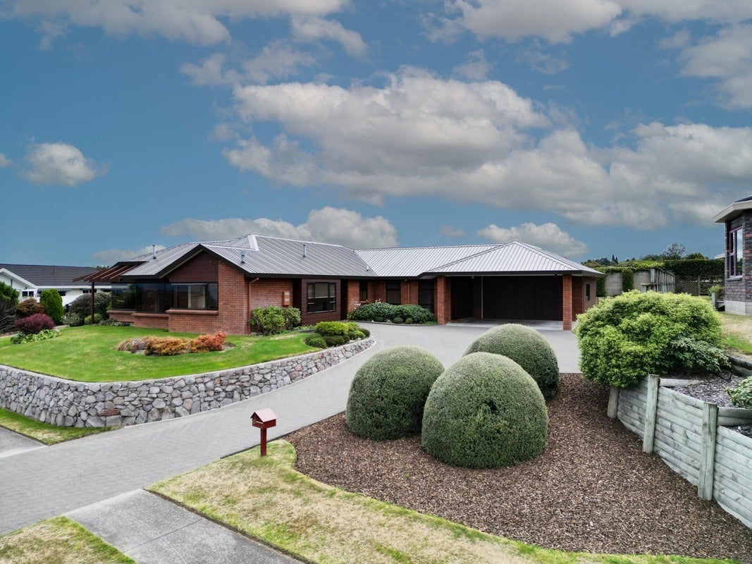 80 Harvey Street, Waipahihi, Taupo - Carousel 1
