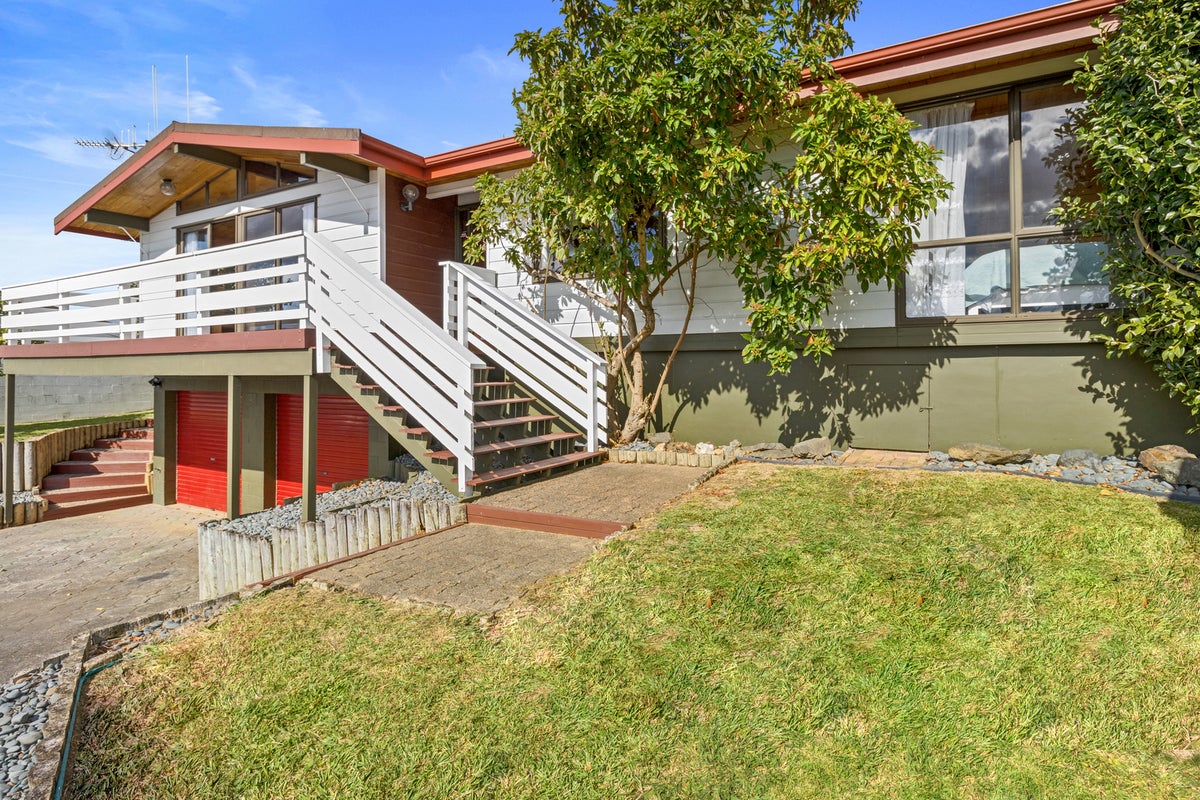 103 Amanda Avenue, Dinsdale, Hamilton - Carousel 2
