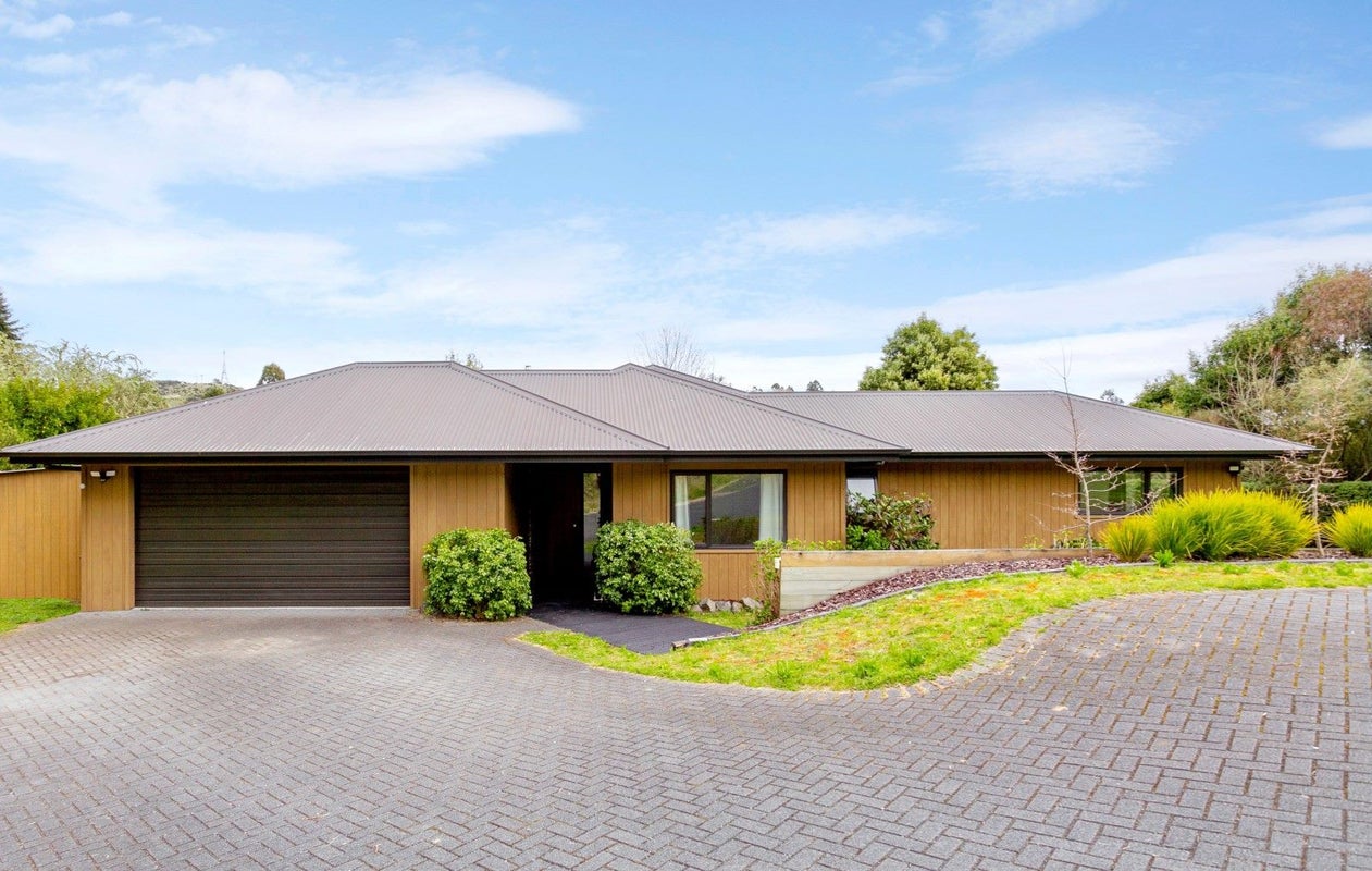 35 Dalmore Way, Acacia Bay, Taupo - Carousel 1