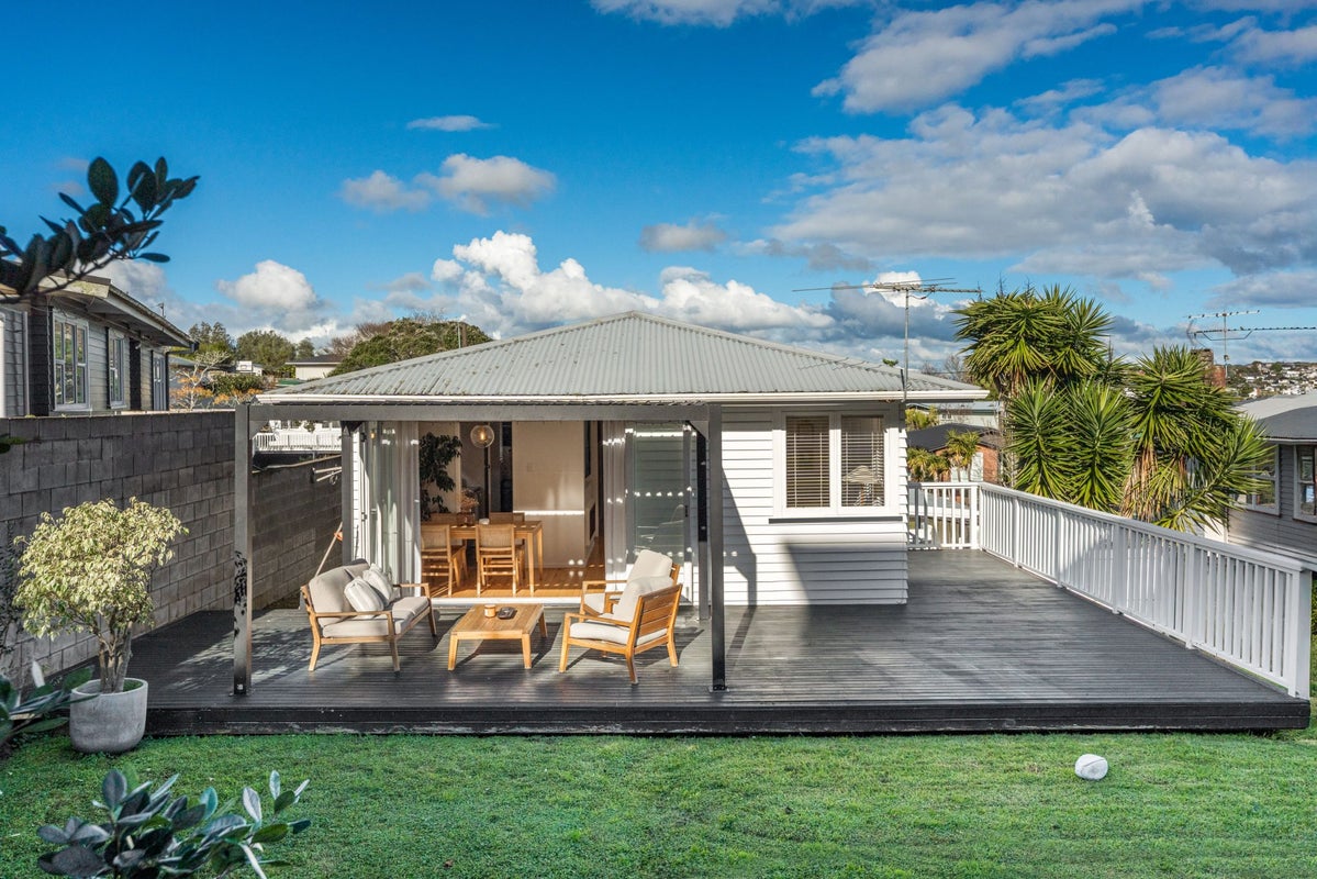 33 Mulgan Street, New Windsor, Auckland City, Auckland - Carousel 1