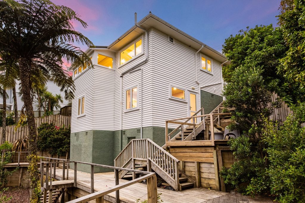 20 Putnam Street, Northland, Wellington - Carousel 1
