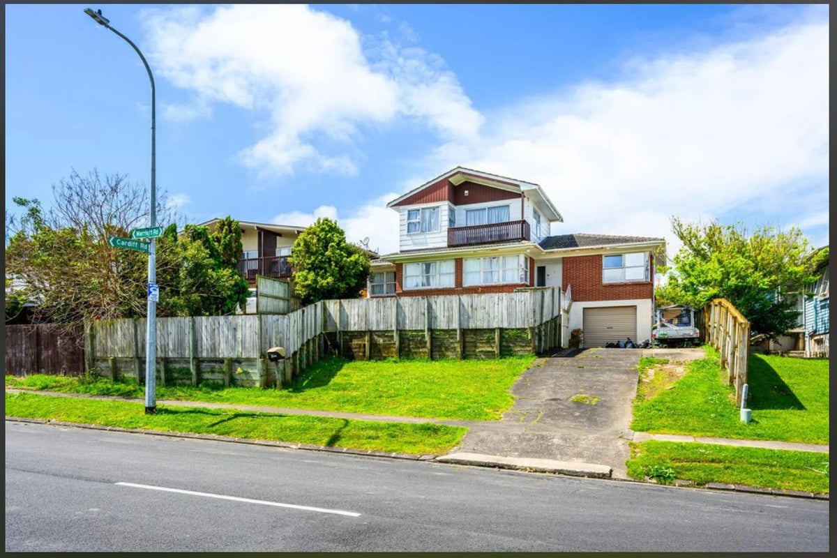 9 Marriott Road, Pakuranga, Auckland - Carousel 1