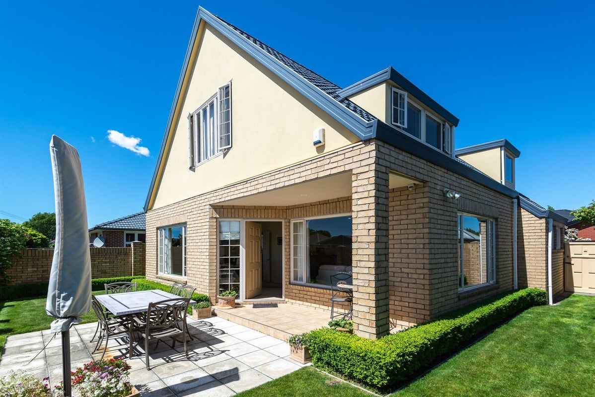 8 Toorak Avenue, Avonhead, Christchurch - Carousel 1