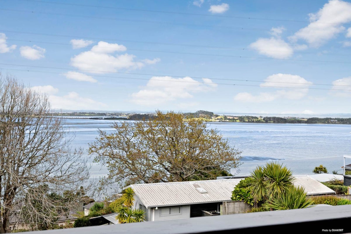 3 Hames Terrace, Hillsborough, Auckland - Carousel 2