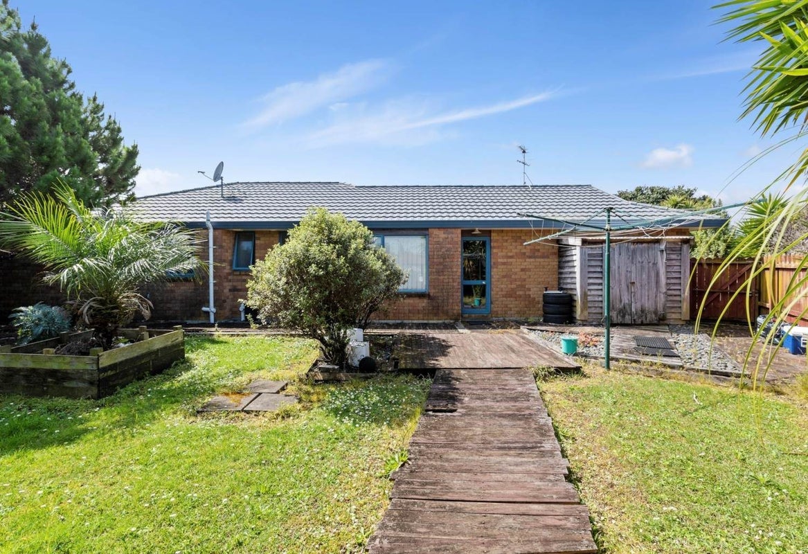 67 Waimahia Avenue, Weymouth, Auckland - Carousel 2
