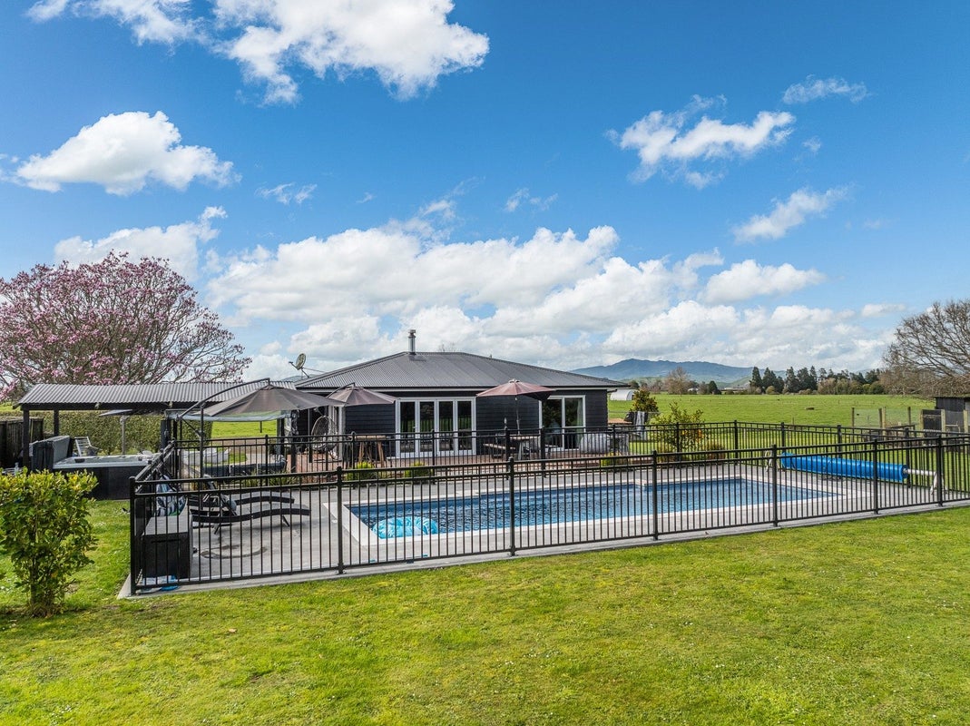 8 McLarnon Road, Cambridge, Cambridge - Carousel 1