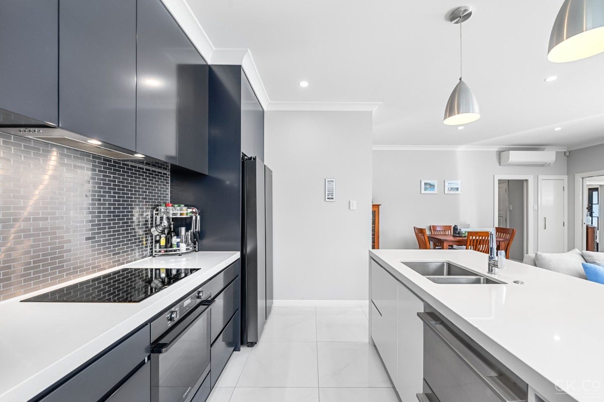 77 Pilmuir Street, Hutt Central, Lower Hutt - Carousel 2