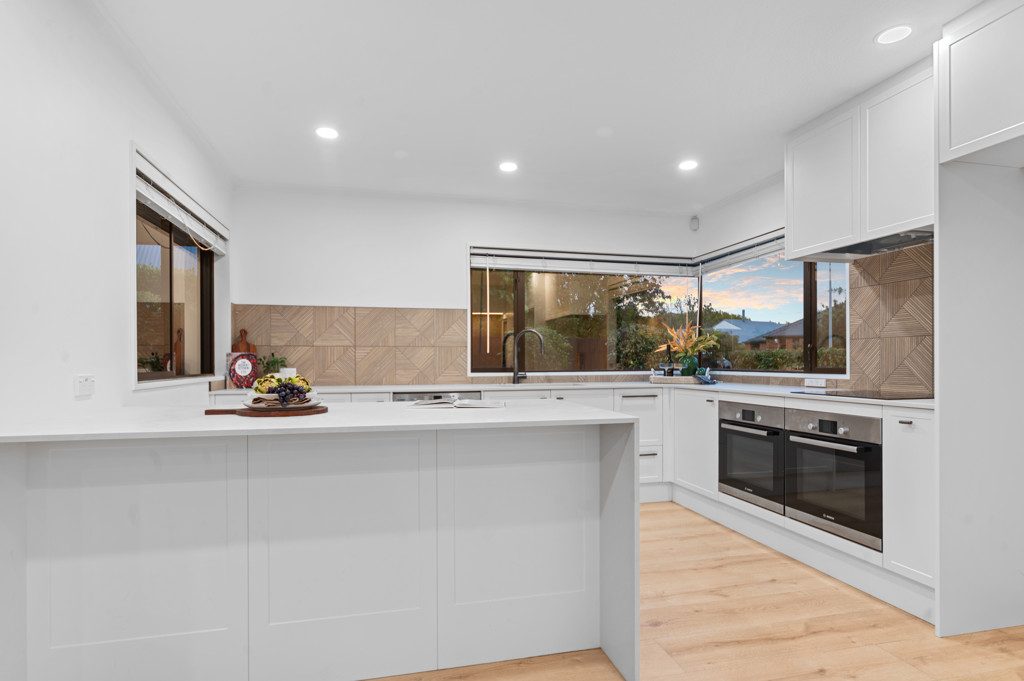 15 Abingdon Court, Avonhead, Christchurch - Carousel 2