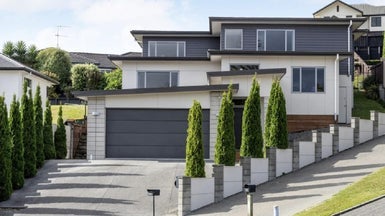 9 Westview Place, Western Heights, Hamilton - Carousel 1