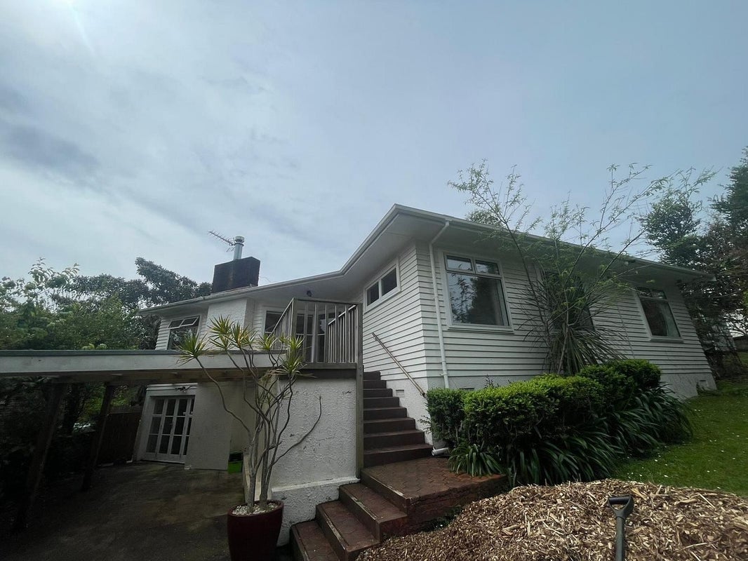 62 Sylvan Crescent, Te Atatu South, Auckland - Carousel 1