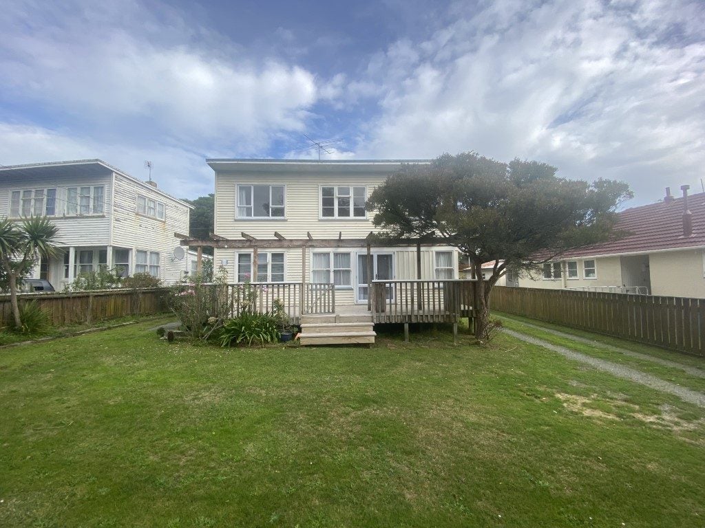 54 Mungavin Avenue, Ranui, Porirua - Carousel 1