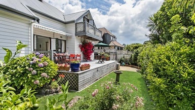 50A Patteson Avenue, Mission Bay, Auckland - Carousel 1