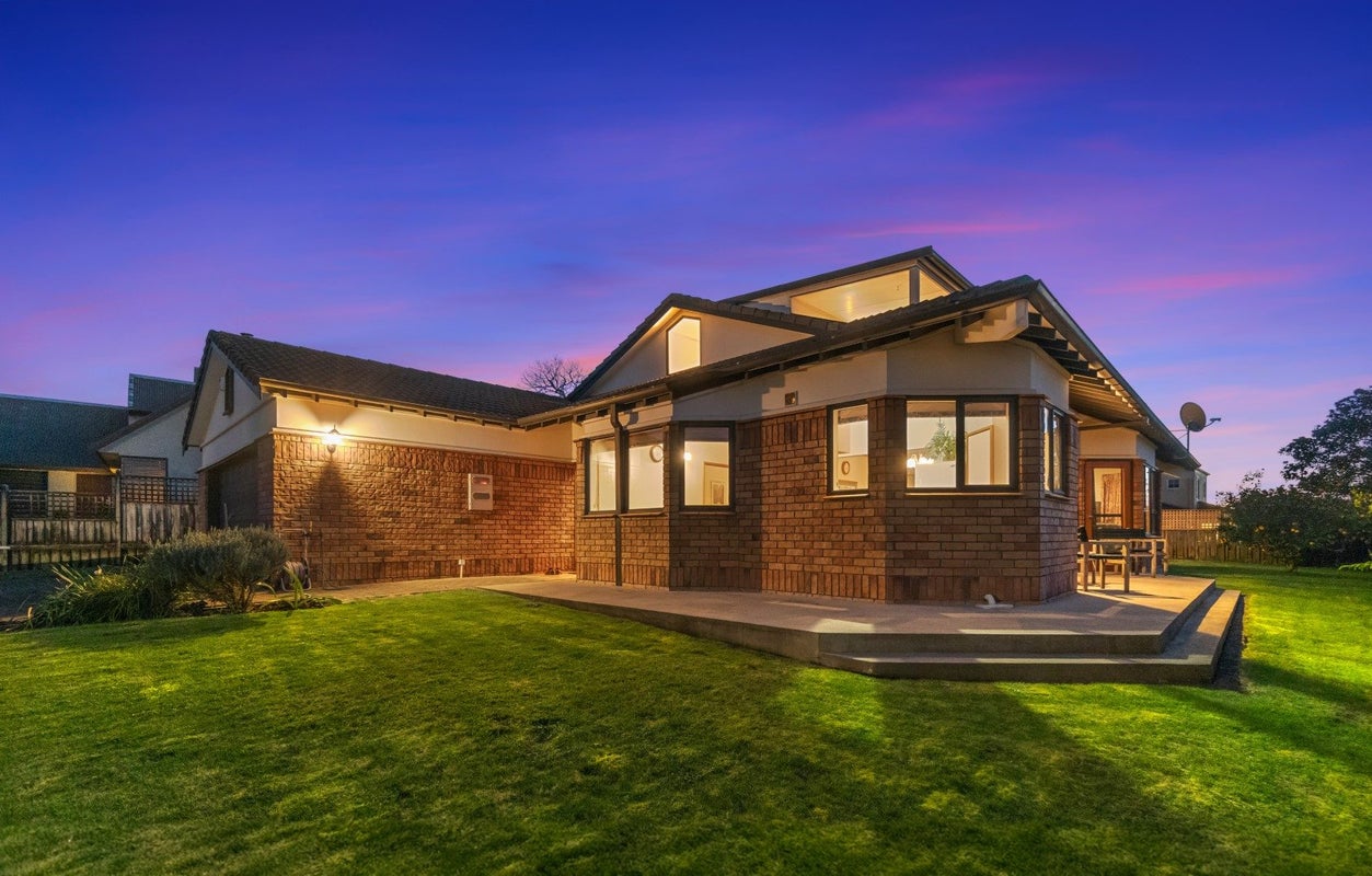 5 Hubert Place, Chartwell, Hamilton - Carousel 2